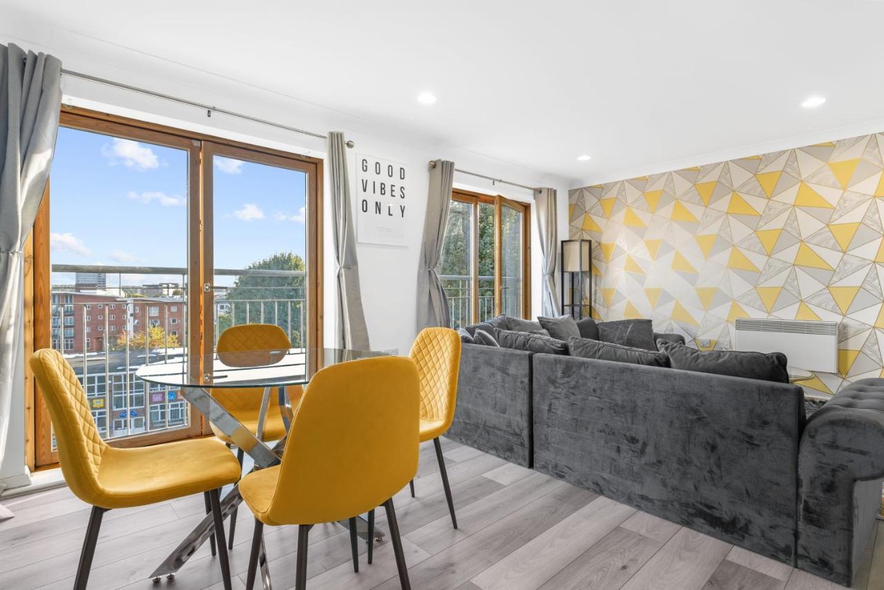 Ebra Stays - Luxury 2 Bedroom - Birmingham