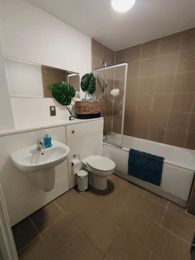 Apartment Blue Escape--lovely 2beds 1bath With Free Parking