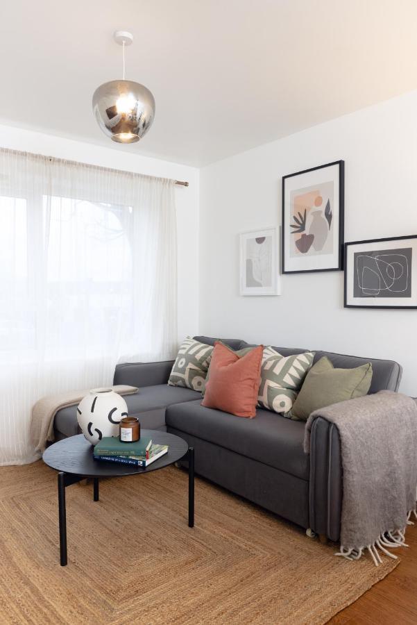 Apartment Luxury Apartment, Birmingham-parking *