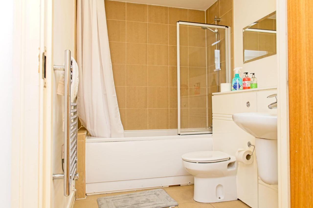 Centre Beautiful Walking Distance To Bullring Shopping Centre Private Parking Birmingham