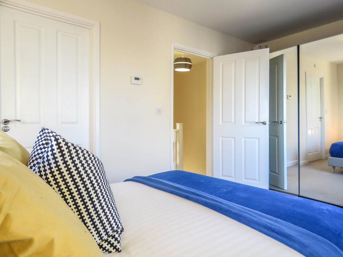Tudors Esuites 4 Bedroom House Driveway & Garden Birmingham