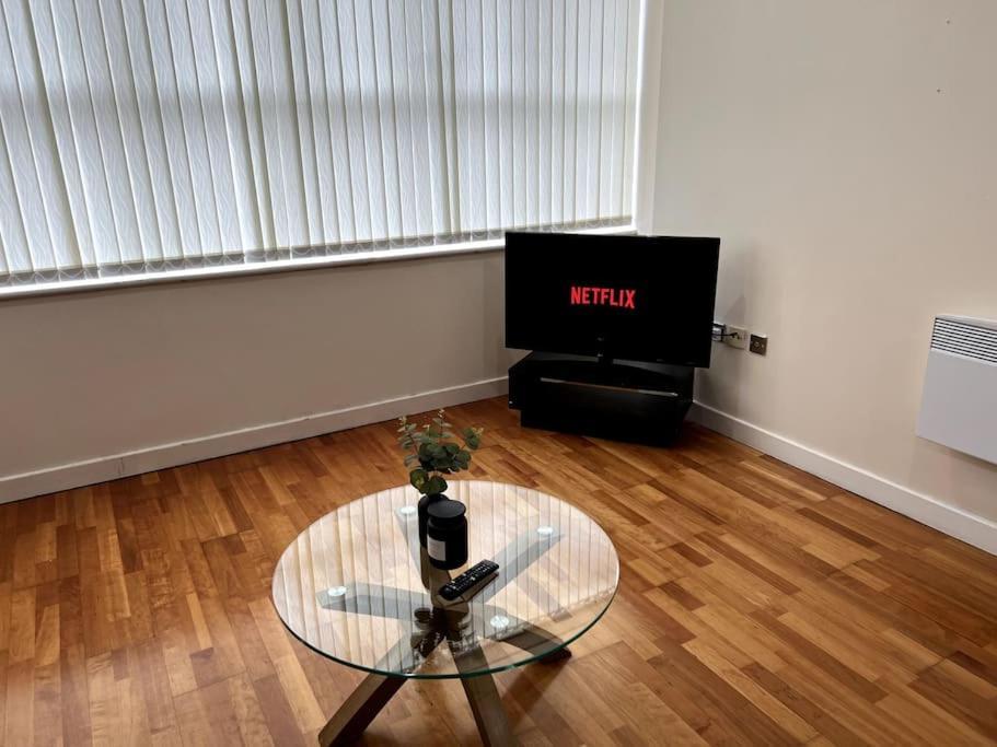 Entire Flat, 2 Bedroom & 2 Bathrooms In Apartment Birmingham