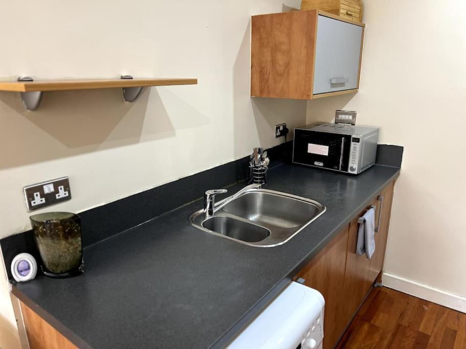 Apartment Entire Flat, 2 Bedroom & 2 Bathrooms In Birmingham