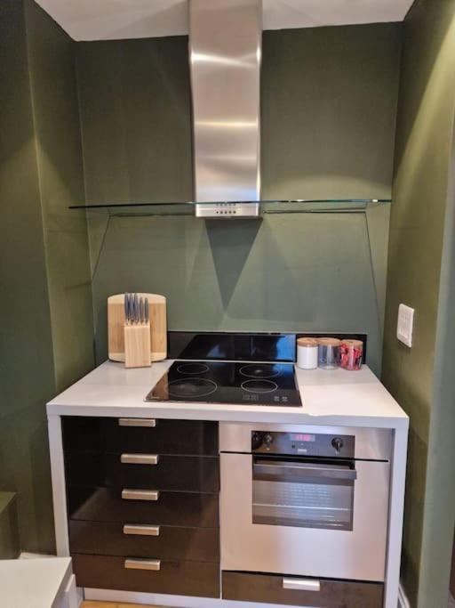 Apartment Stylish Hippodrome Sleeps 6 Birmingham