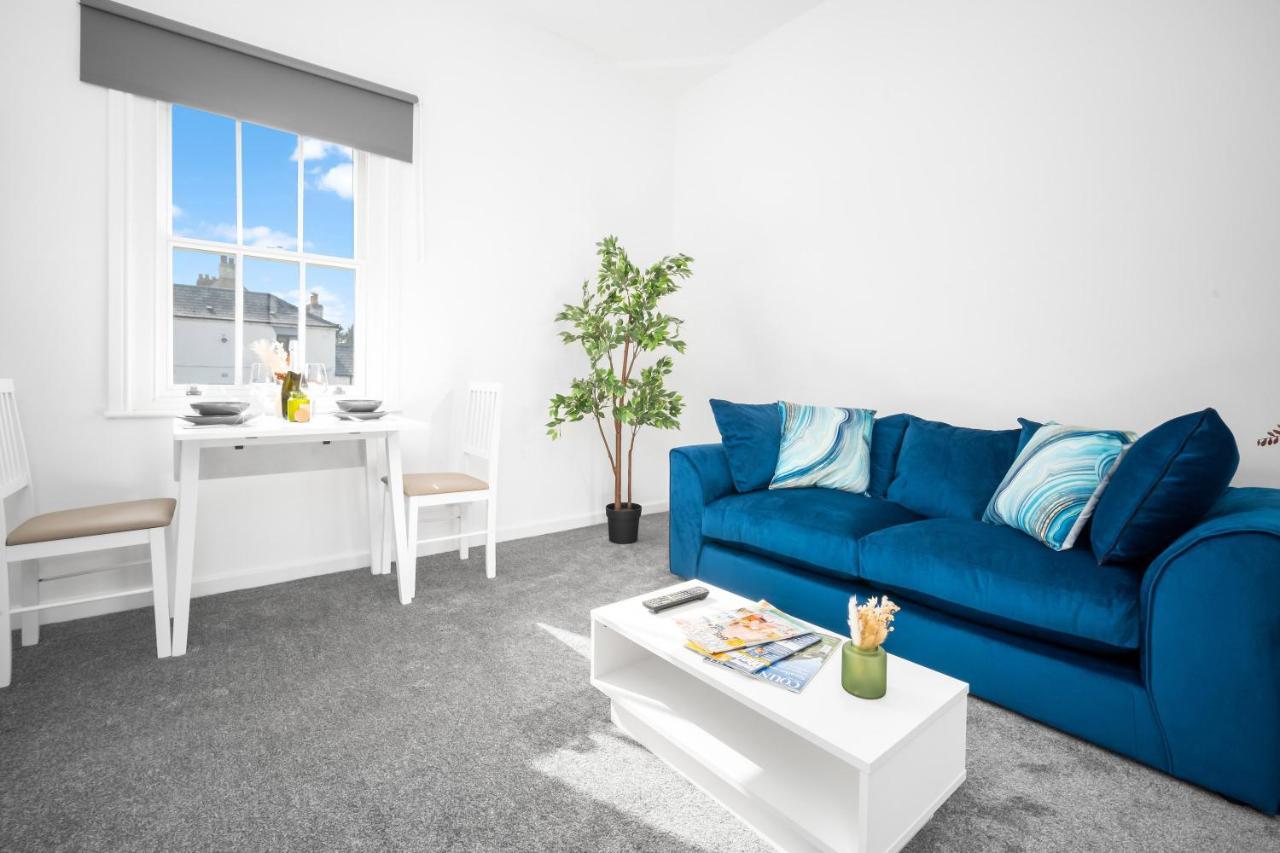 Fabulous Overlooking Canal - Parking - Perry Barr Apartment Birmingham