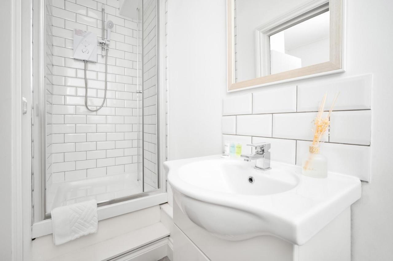 Beautiful Waterside - Parking - Perry Barr - Rated Apartment *