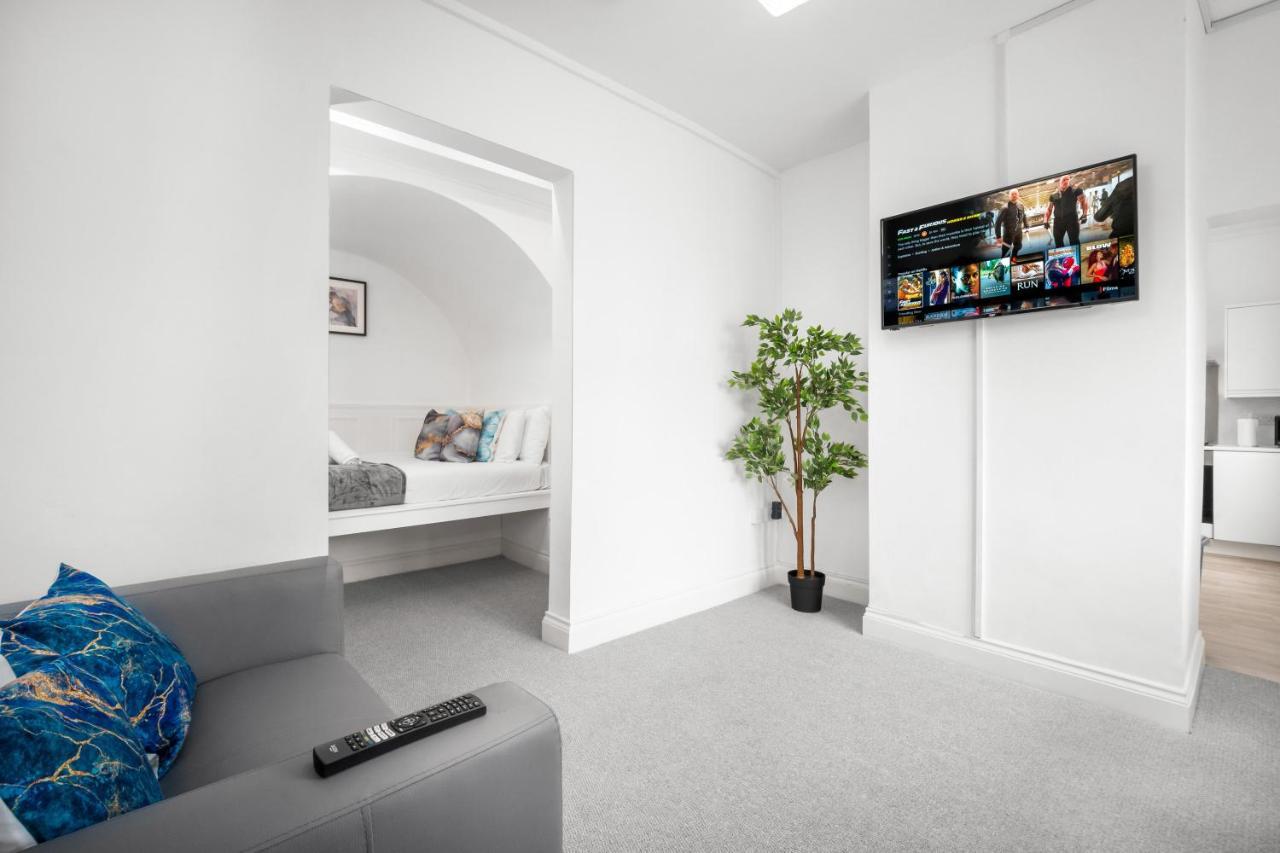 Apartment Beautiful Waterside - Parking - Perry Barr - Rated