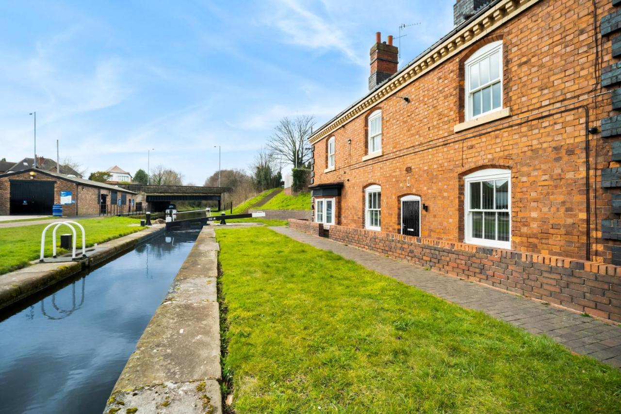 Beautiful Waterside - Parking - Perry Barr - Rated *