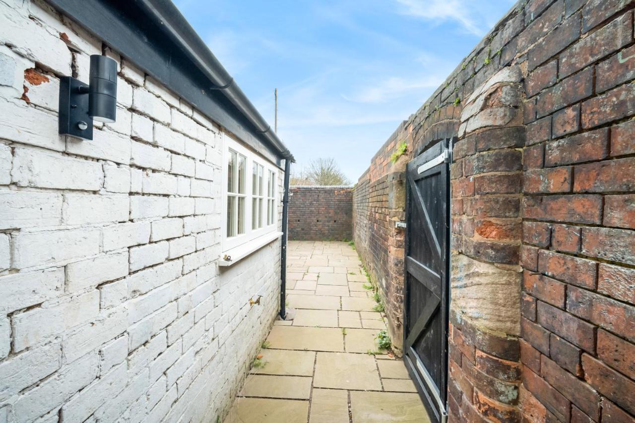 Beautiful Waterside - Parking - Perry Barr - Rated *