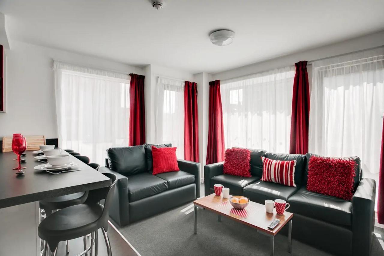 Modern Rooms, - Sk *