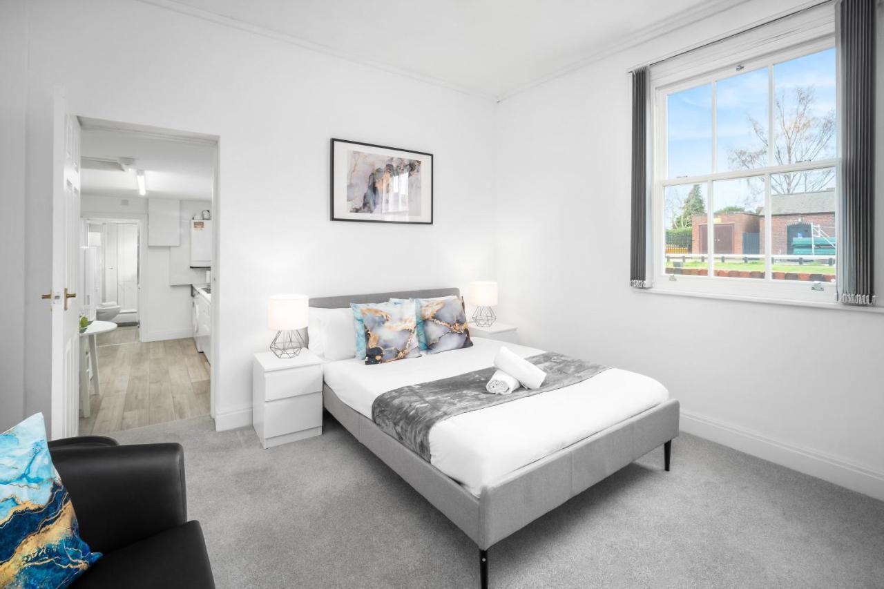 Exceptional Canal Side - Parking - Perry Barr