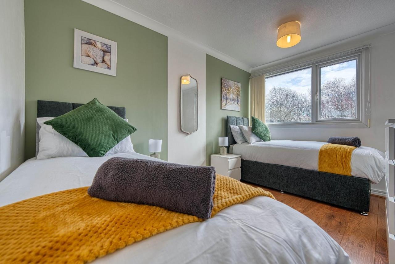 Contractor's Retreat: Centre Hub Birmingham