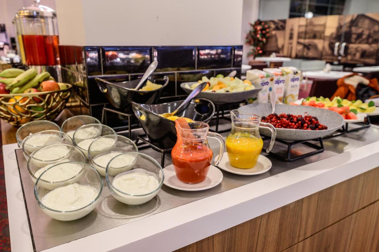 Novotel Centre Hotel 4*