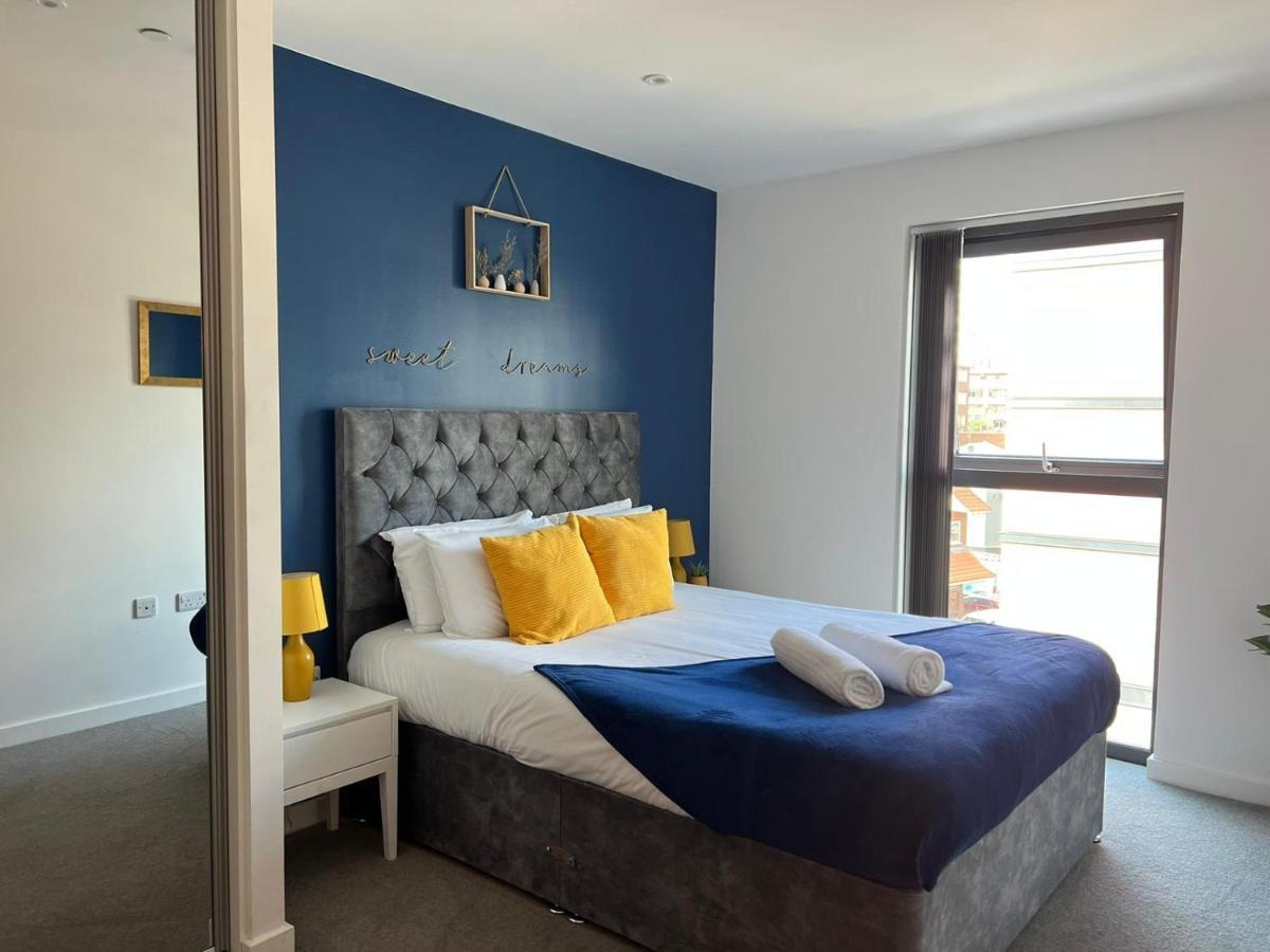 Modern And Cozy By Blue Stays Apartment Birmingham