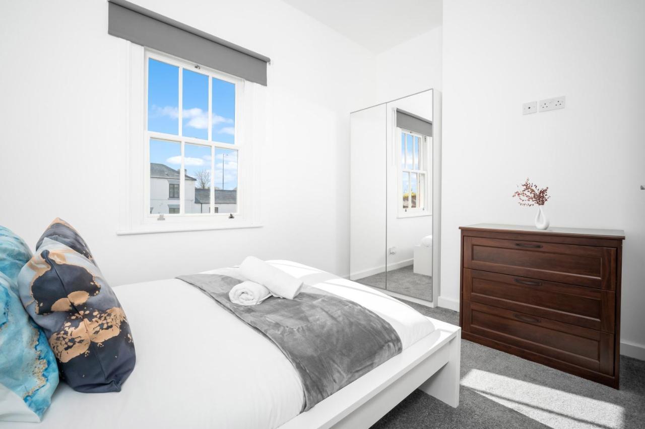 Apartment Fabulous Overlooking Canal - Parking - Perry Barr *