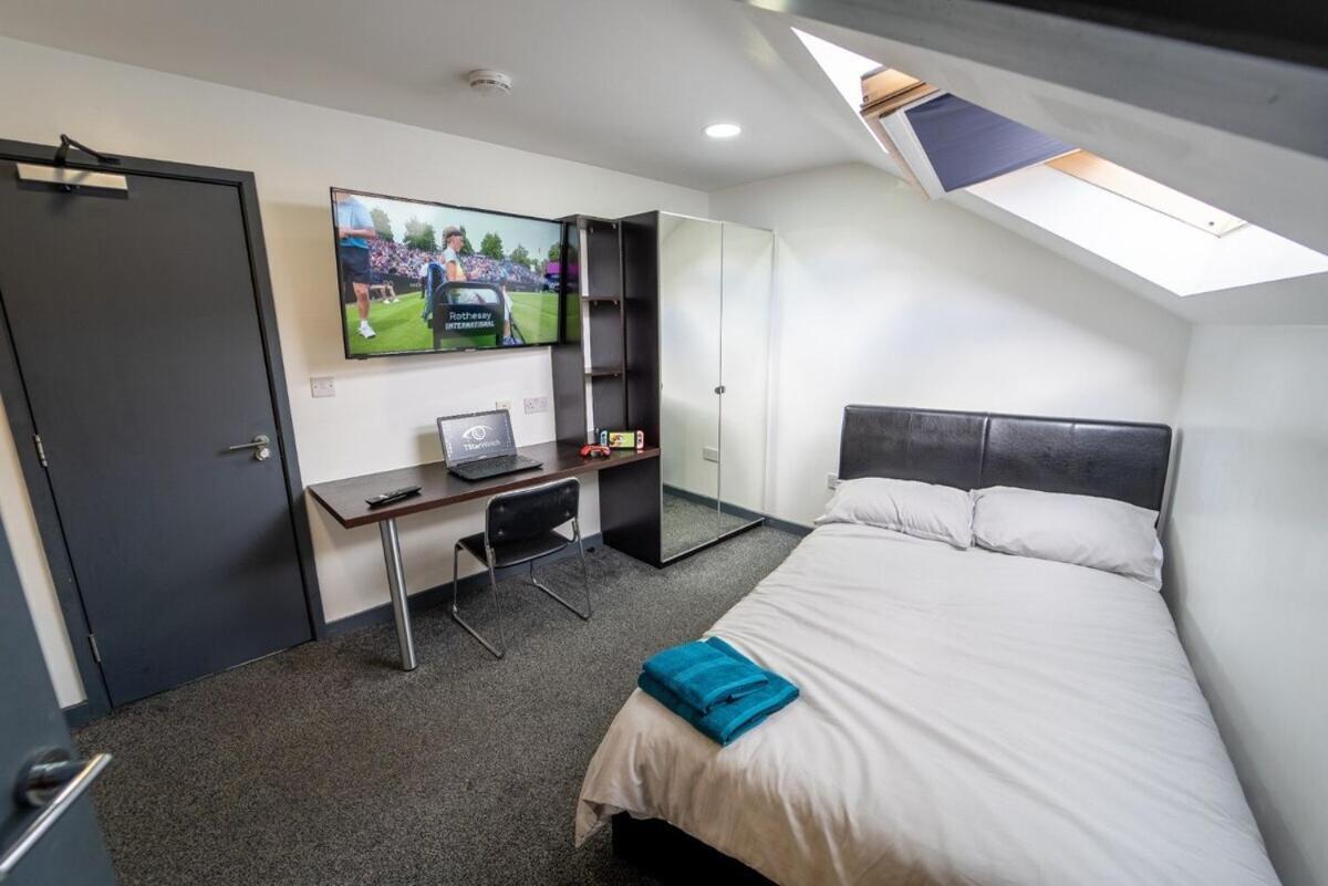 Sa Equipped 10 Mins From Centre And Next To Uob! Birmingham