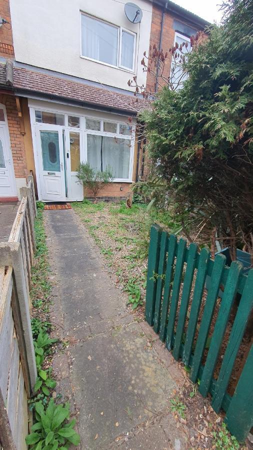 Spacious 2 Bedroom In Apartment Birmingham