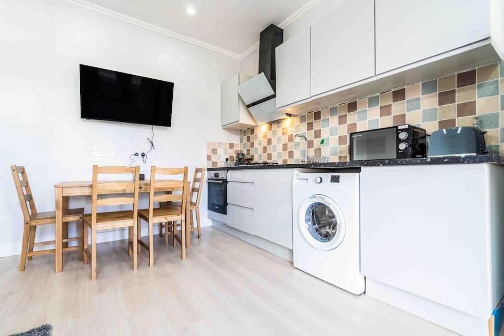 Apartment Beautiful Flat With Free Parking Birmingham