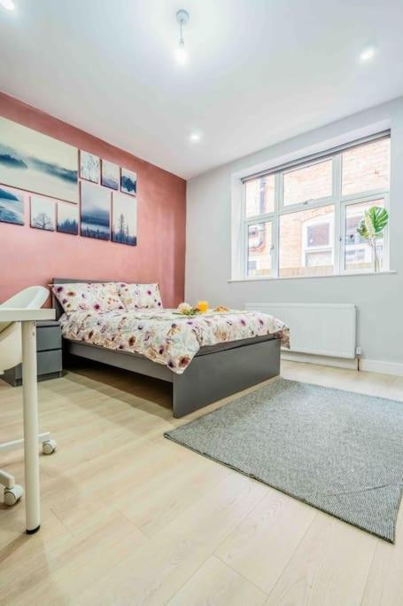 Apartment Beautiful Flat With Free Parking