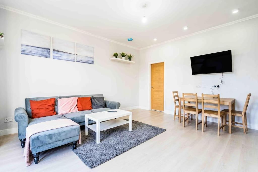 Beautiful Flat With Free Parking * Birmingham