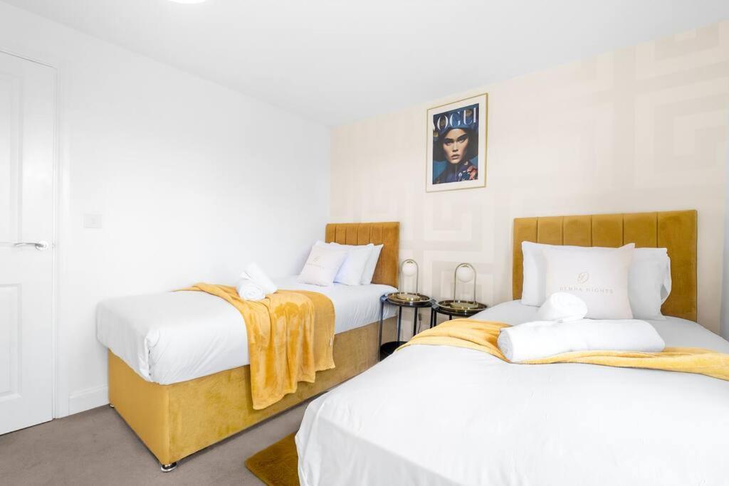 Apartment The Versace With 4 Beds And Secure Free Parking Birmingham