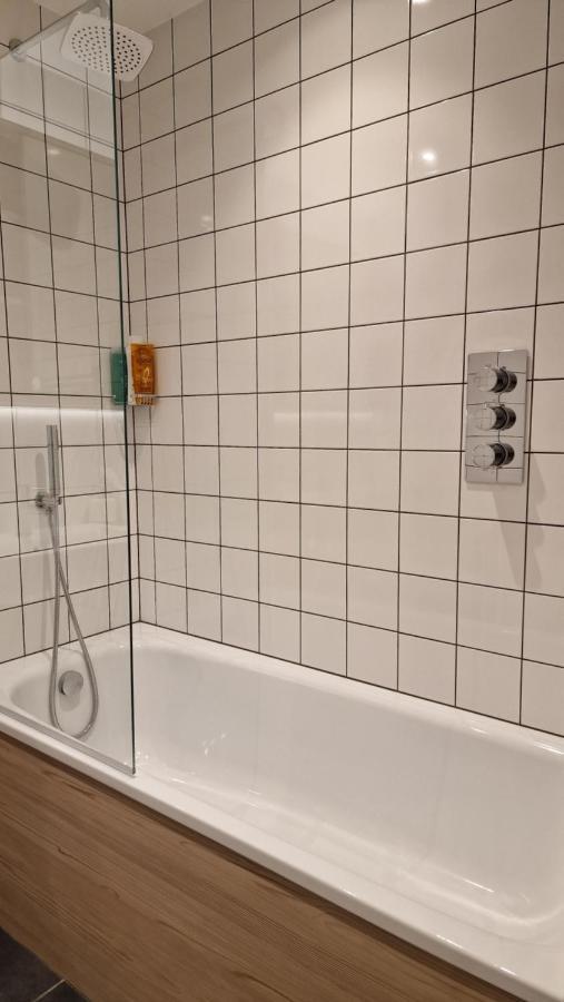 Birmingham City Apartment *
