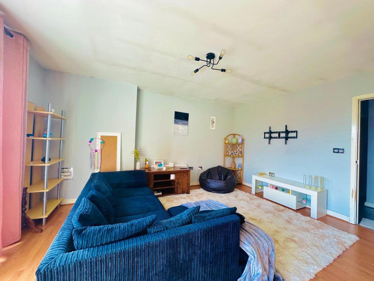 Penthouse Private - Top Rated - Great Location *