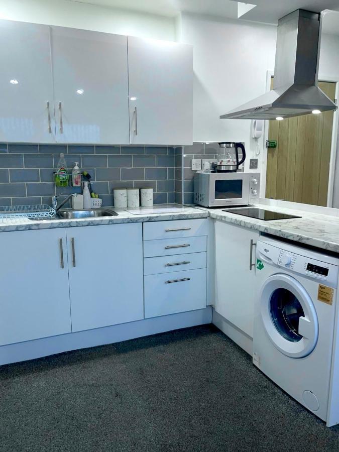 Large Self Contained Studio In Bham Centre W Parking