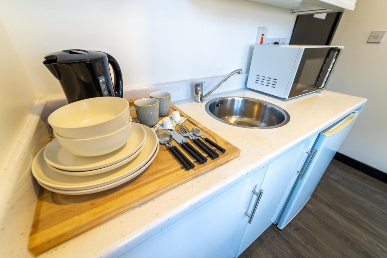 Staysa Equipped Near Qe And Uob In Close To The City! Apartment *