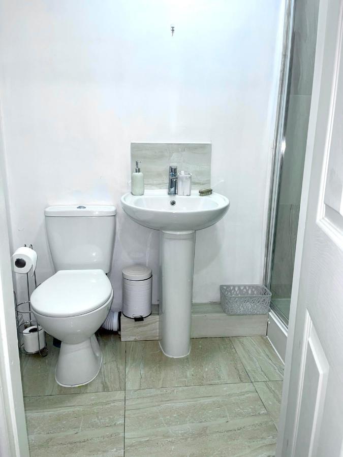 Large Self Contained Studio In Bham Centre W Parking Apartment