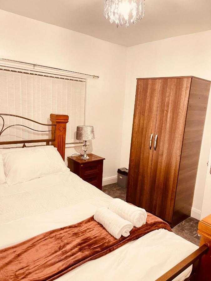 Holiday home Beautiful 3 Bedroom House *