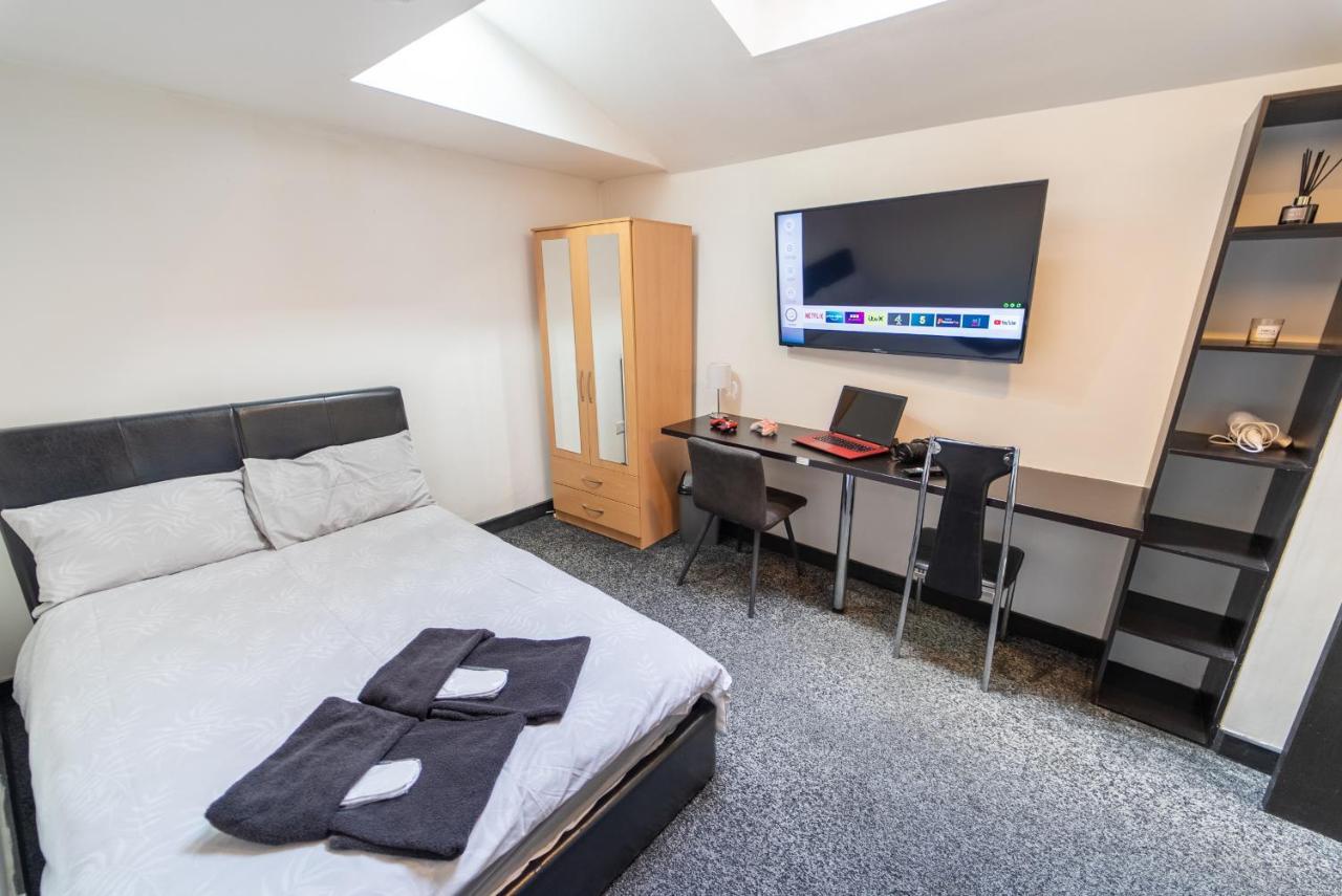 Staysa Equipped Near Qe And Uob In Close To The City!