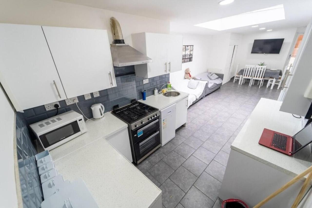 Cosy Close To The Birmingham