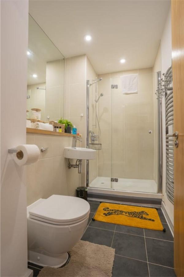 Stylish And 2 Bedroom - Free Parking * Birmingham