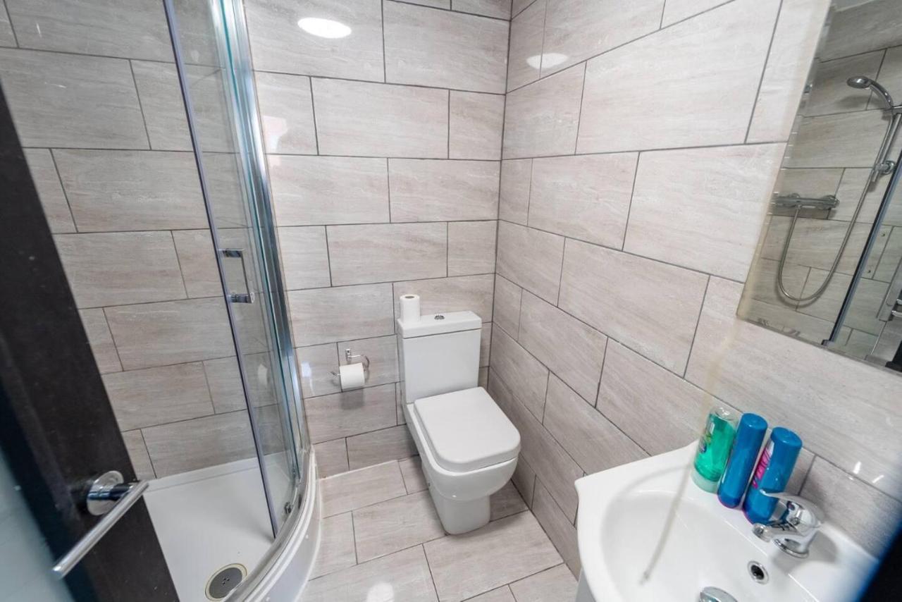 Stylish For Short Term Near The City! Apartment