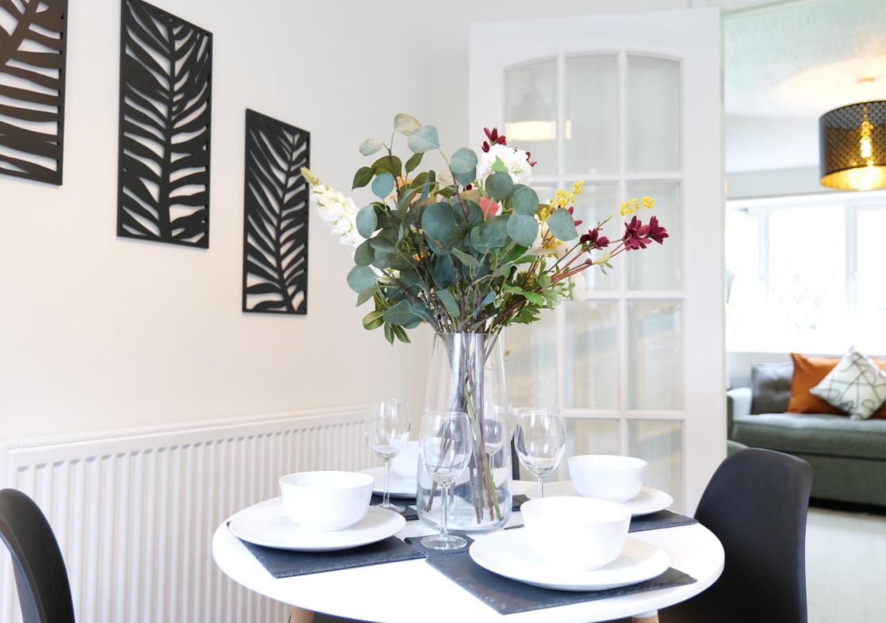Modern Spark With Parking, Garden, Wi-fi Holiday home Birmingham