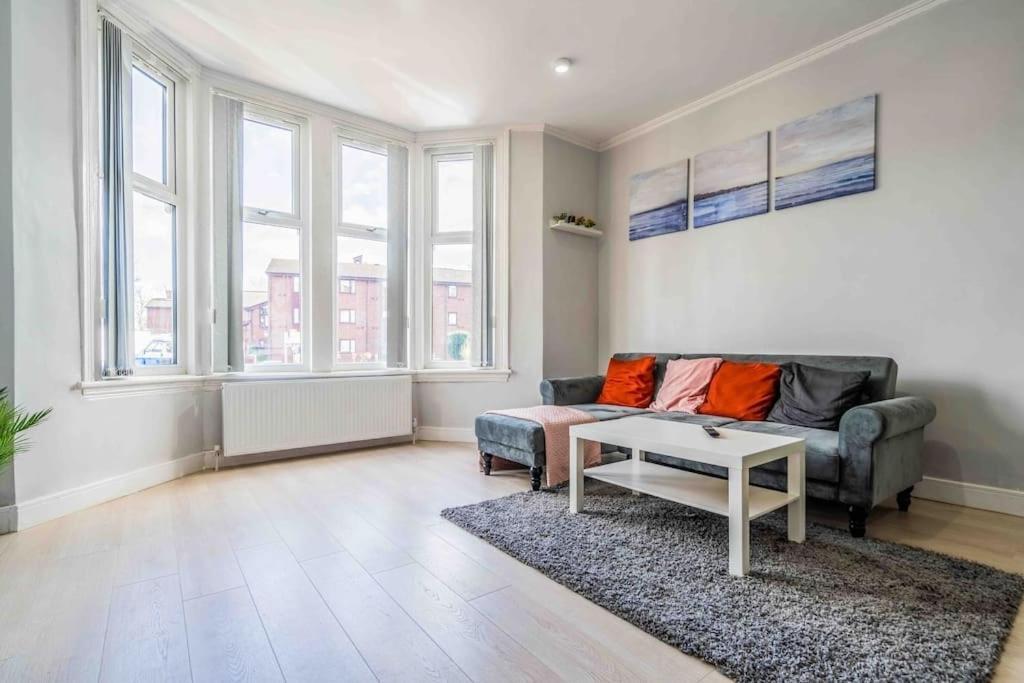 Beautiful Flat With Free Parking Apartment Birmingham