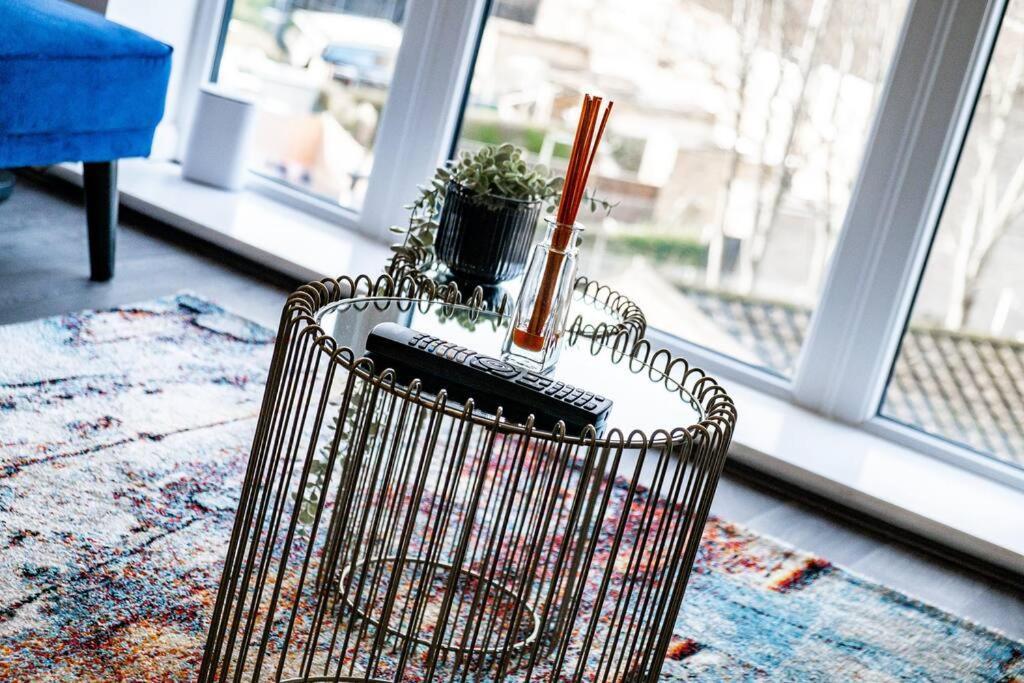 Apartment The Versace With 4 Beds And Secure Free Parking