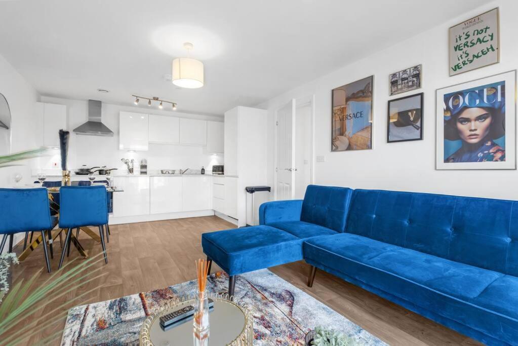 The Versace With 4 Beds And Secure Free Parking * Birmingham