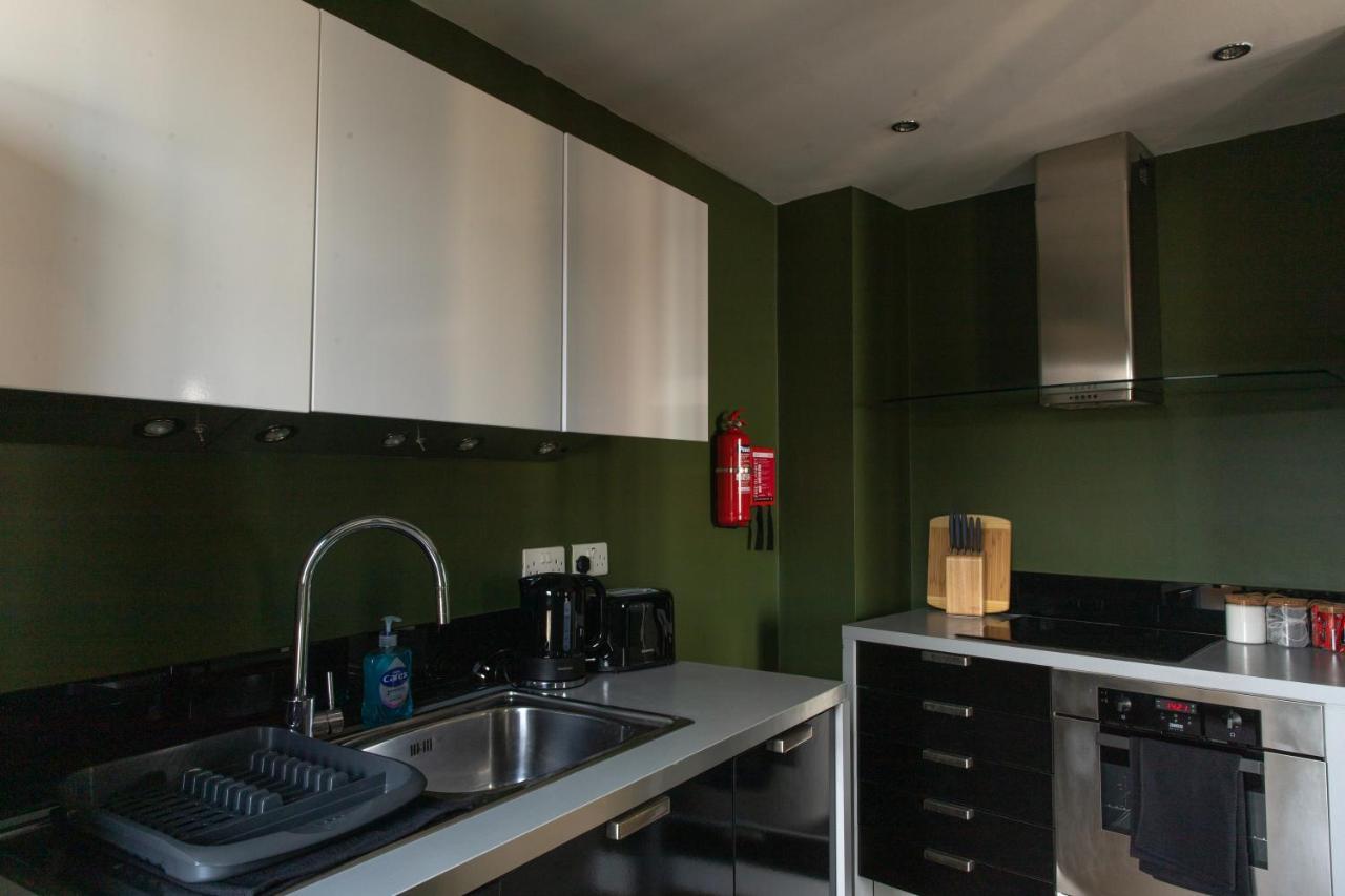 Apartment Stylish Hippodrome Sleeps 6 Birmingham