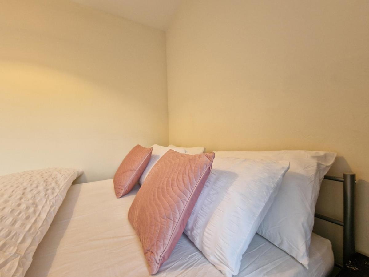Living Serviced 6 Homestay