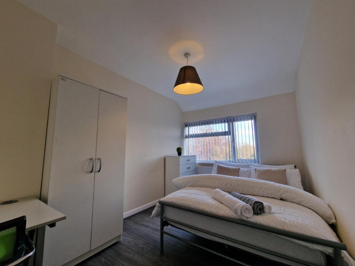Living Serviced 6 Homestay Birmingham