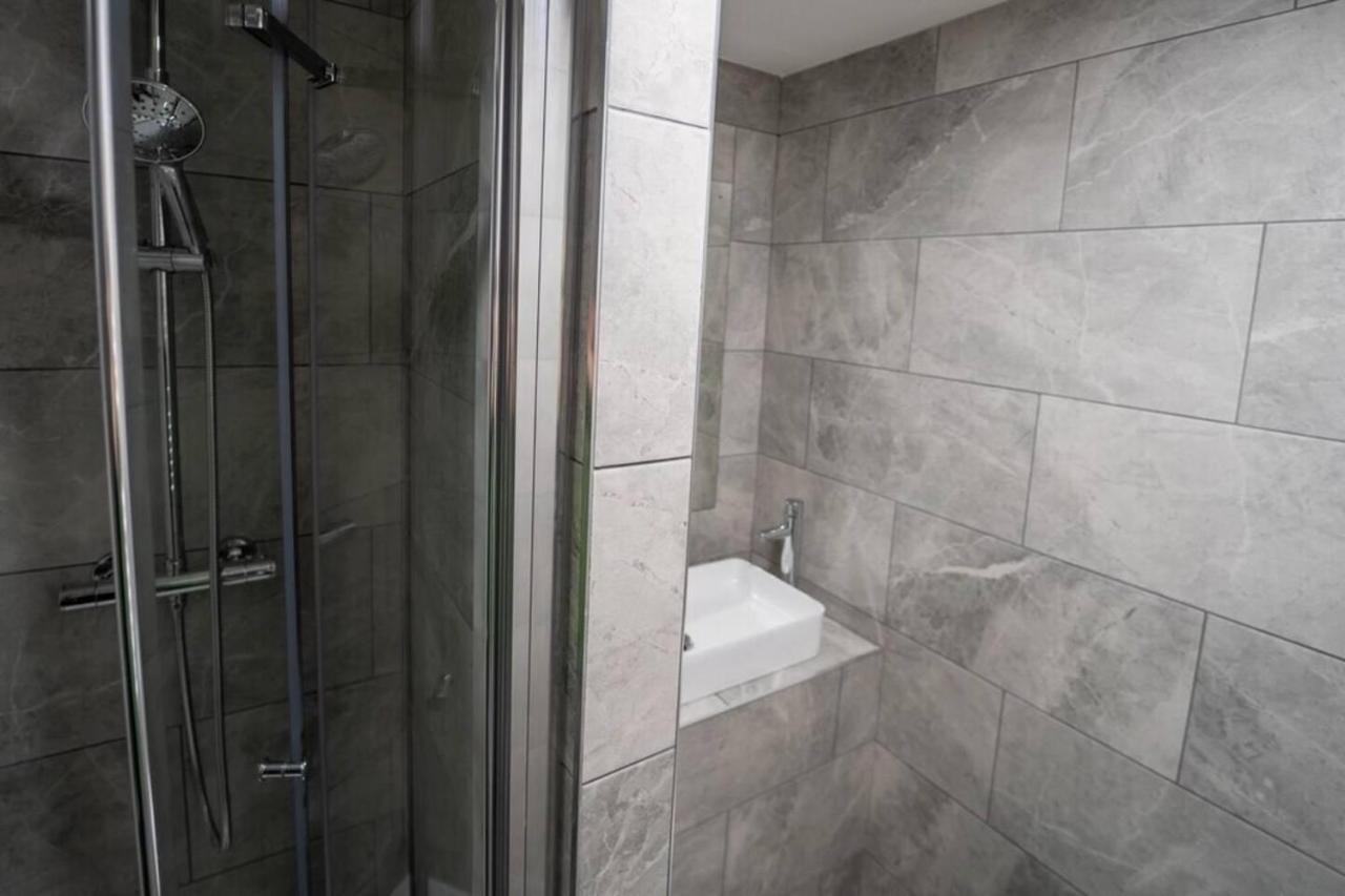 Apartment Stunning 1-bed In *