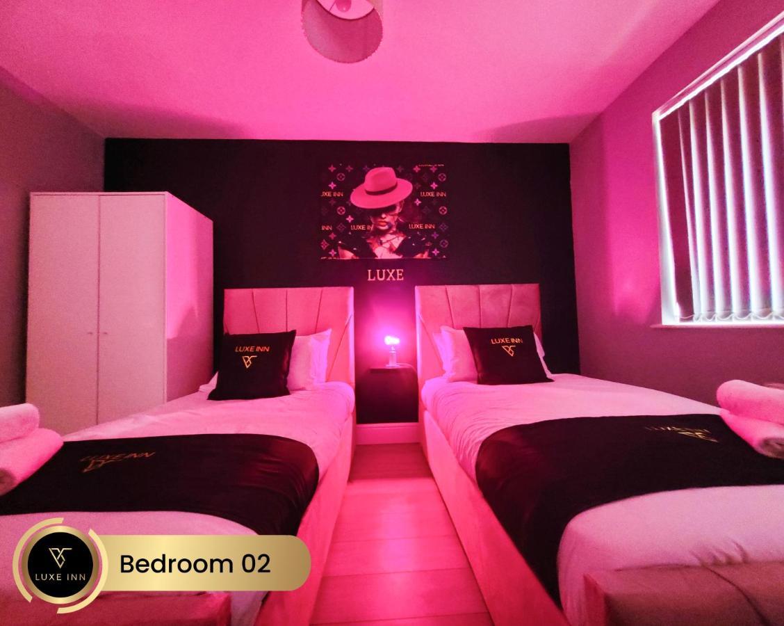 Nr Centre, 5 Bed, Luxe Holiday home