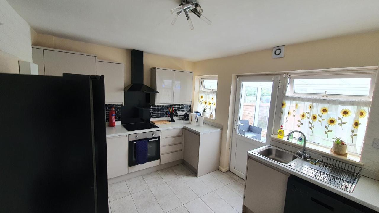 Apartment Spacious 3-bedroom In With Driveway Parking Birmingham