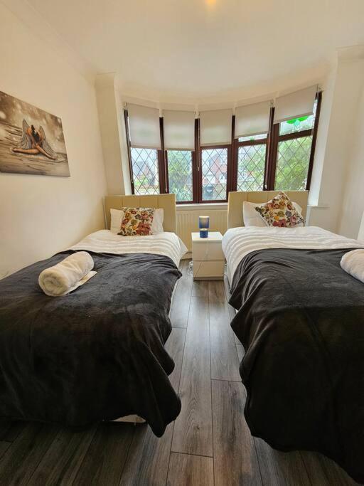 Swankyhome 4 Groups Near M5. * Birmingham