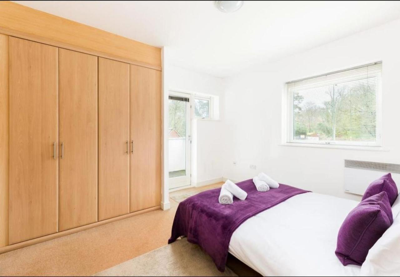 Apartment Kinara Properties - Luxury 2 Bed Apartment, Local To Uob, Qe, Royal Orthopaedic Hospital, 10 Mins From Centre, Free Parking