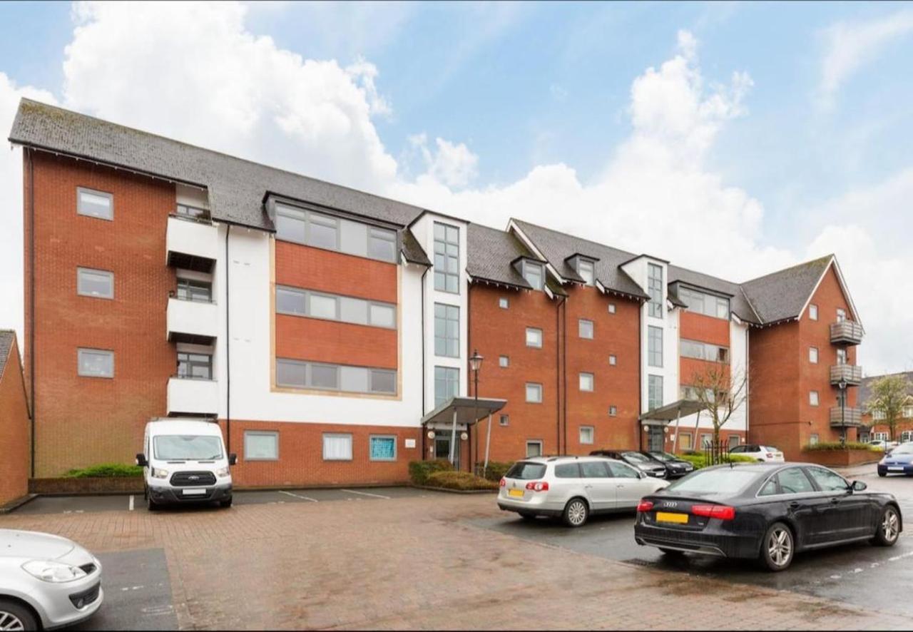 Apartment Kinara Properties - Luxury 2 Bed Apartment, Local To Uob, Qe, Royal Orthopaedic Hospital, 10 Mins From Centre, Free Parking