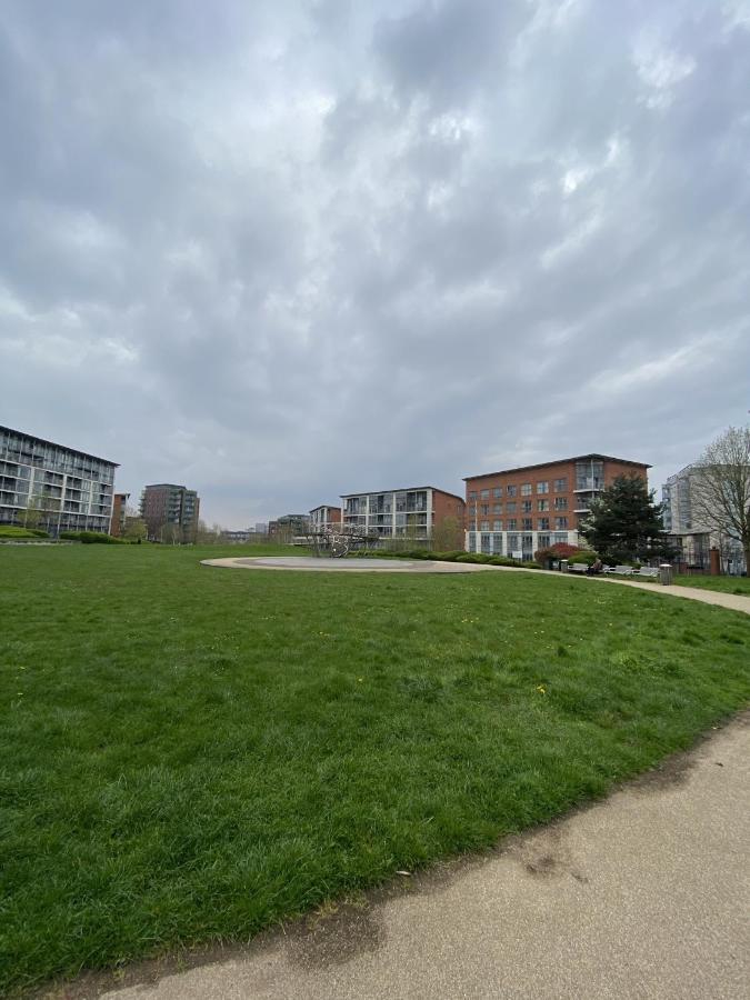 Apartment Parking - Couples - Centre - Sleeps 4 -