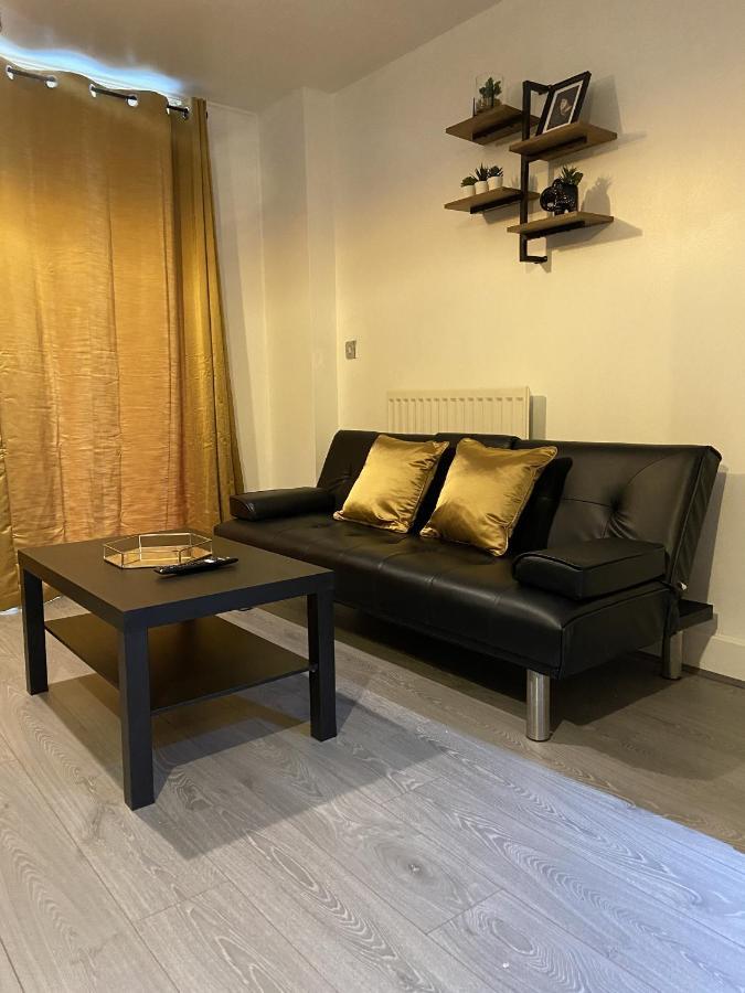 Apartment Parking - Couples - Centre - Sleeps 4 - *
